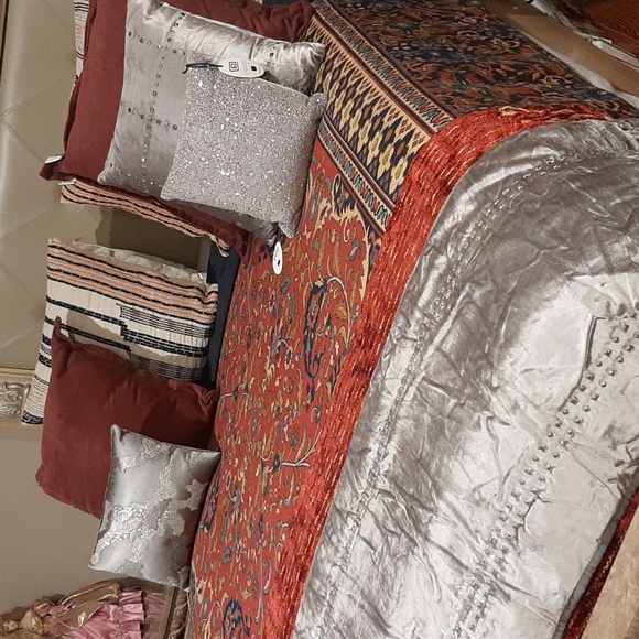 Callisto home accent pillow regular price 125usd - Picture 7 of 11